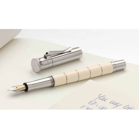 Estilográfica Graf Von Faber-Castell Anello Trazo F marfil